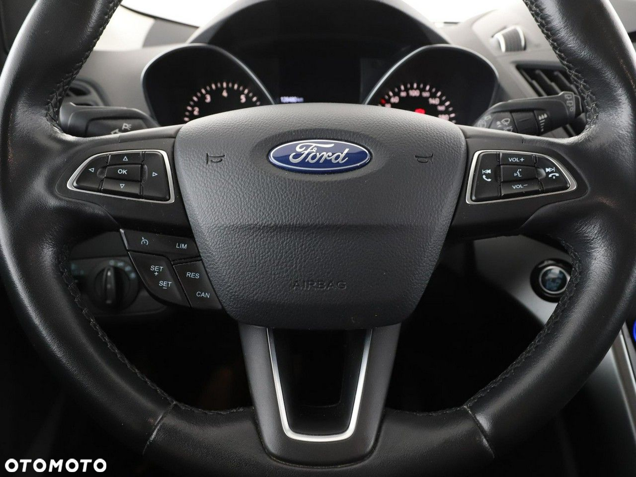 Ford Kuga 1.5 EcoBoost 2x4 Business Edition - 21