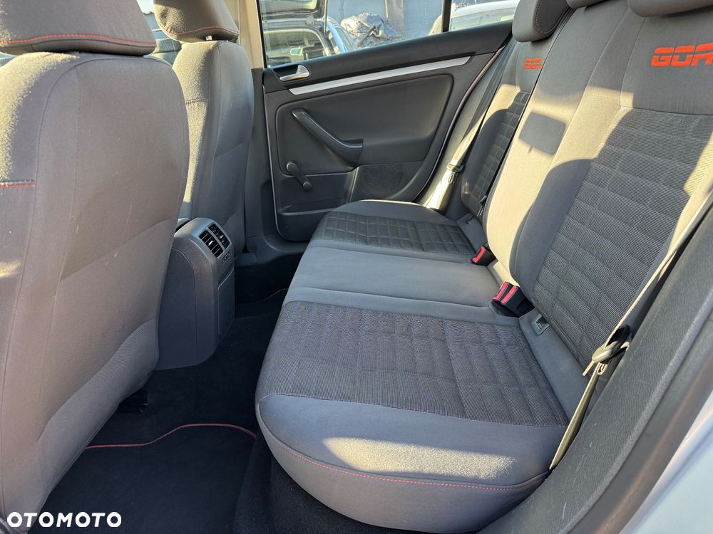 Volkswagen Golf 1.6 Goal - 26