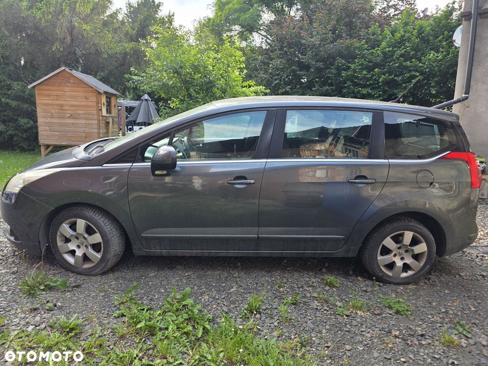 Peugeot 5008 - 1