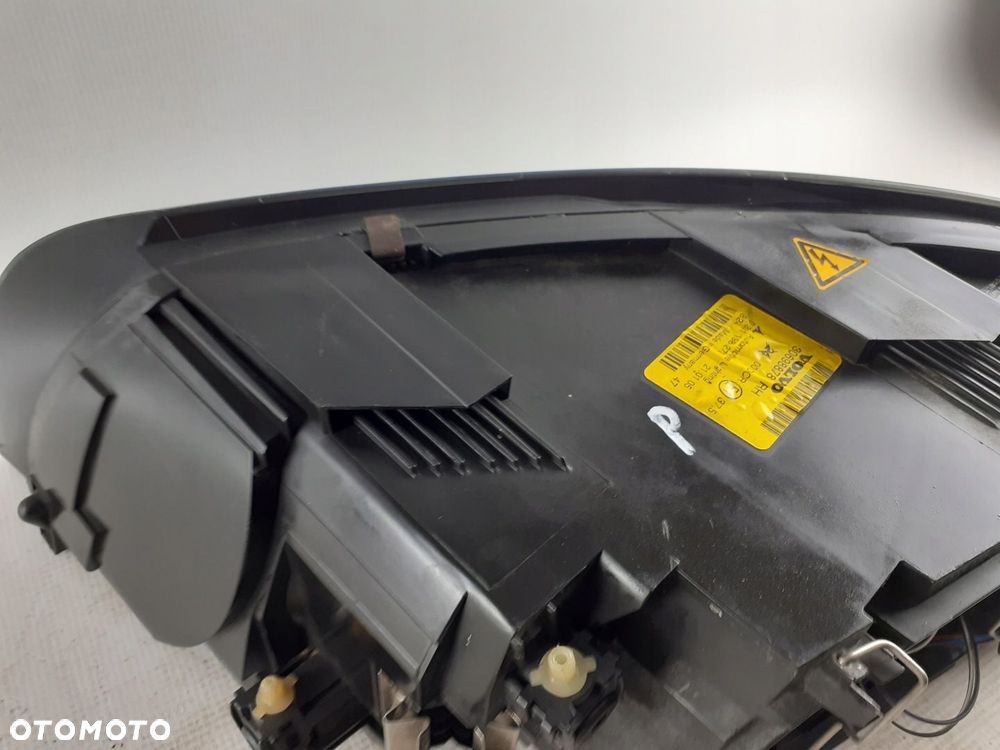 Volvo V50 S40 Lampa Prawa Xenon 04-07r.30698878. - 8