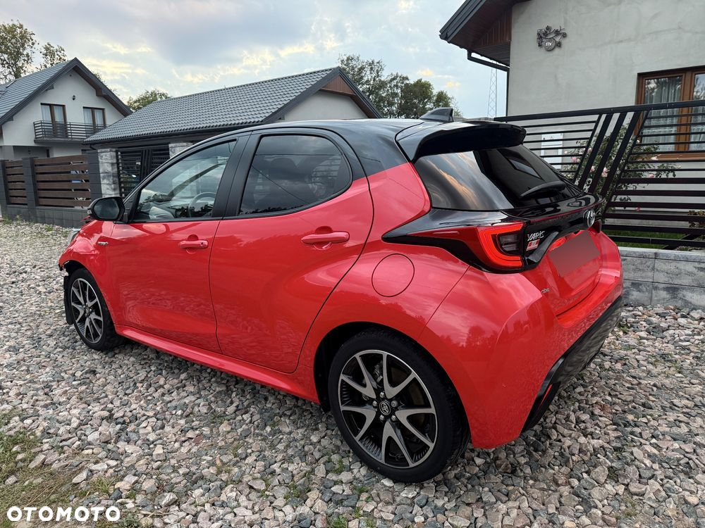 Toyota Yaris Hybrid 100 Premium - 7