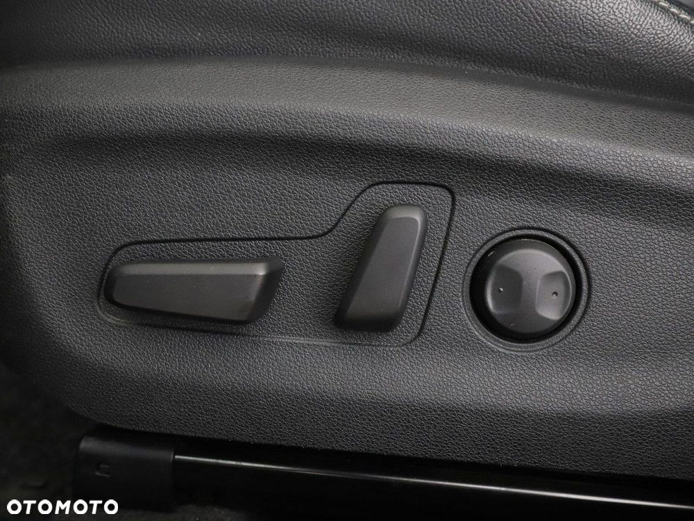Kia Niro 1.6 GDI Plug-in Hybrid L - 38