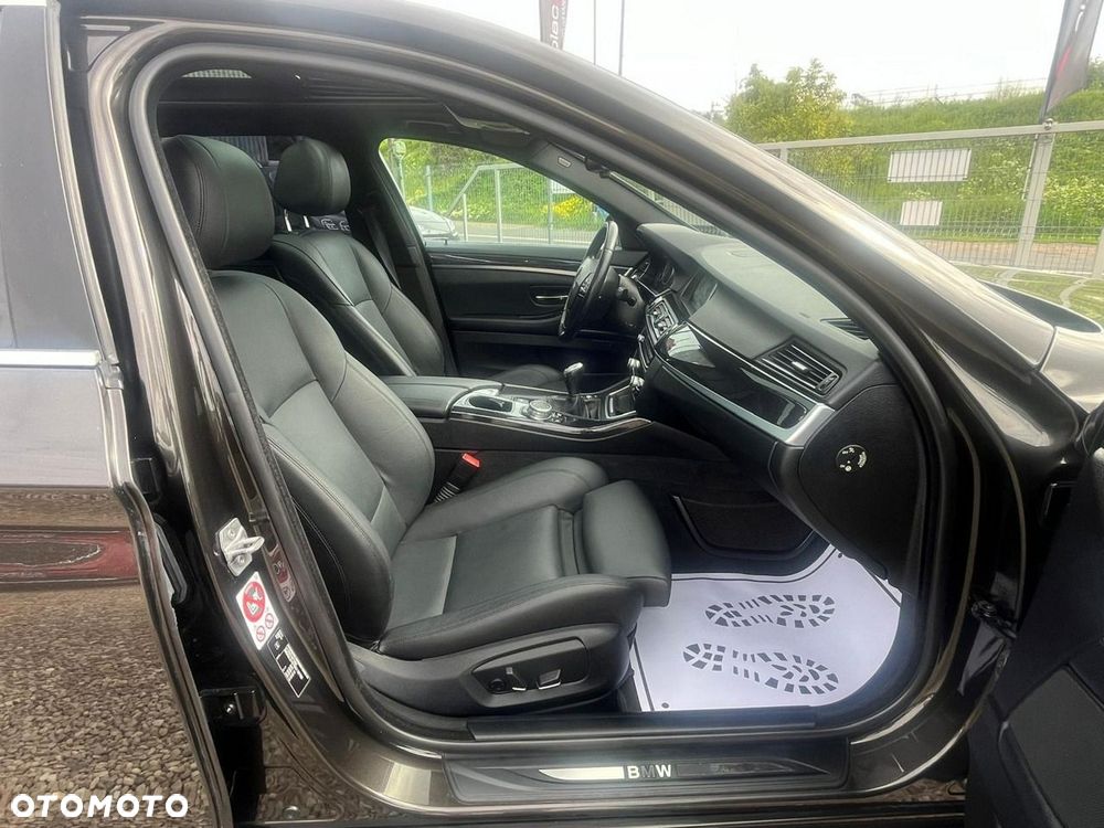 BMW Seria 5 520d Luxury Line - 8