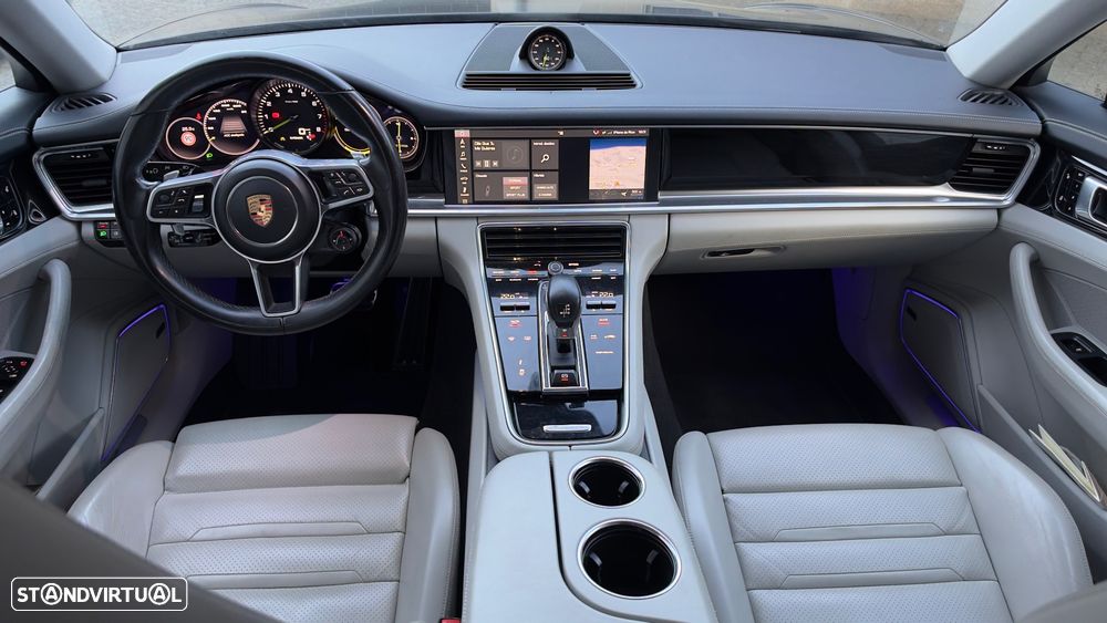 Porsche Panamera 4 E-Hybrid - 9