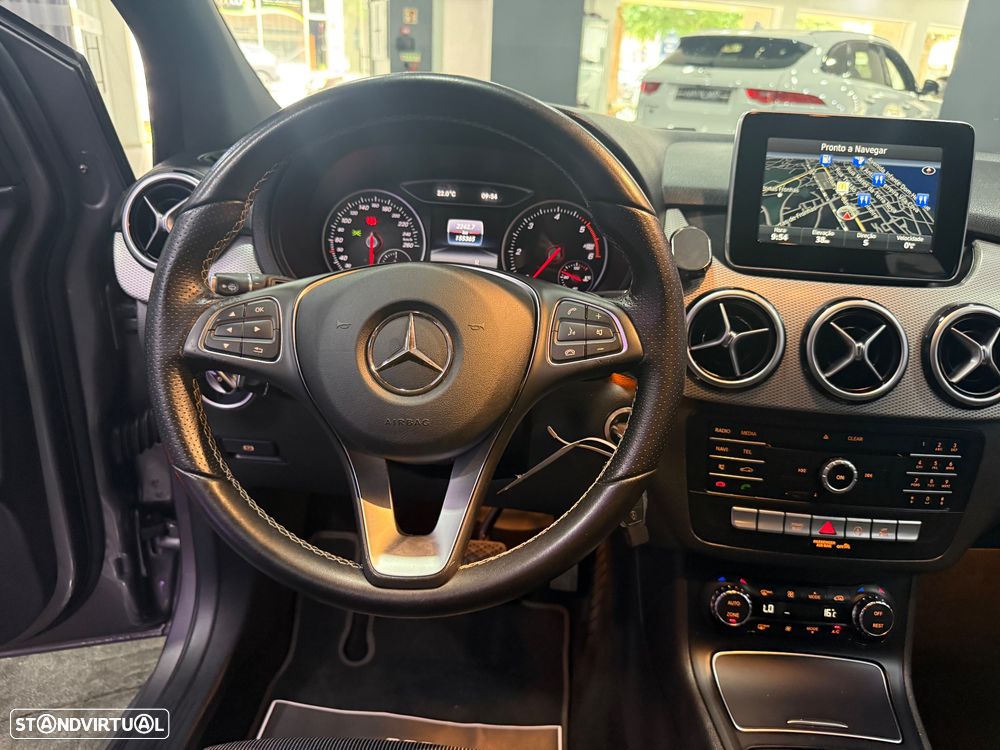 Mercedes-Benz B 180 (CDI) d 7G-DCT Urban — fotografia 18