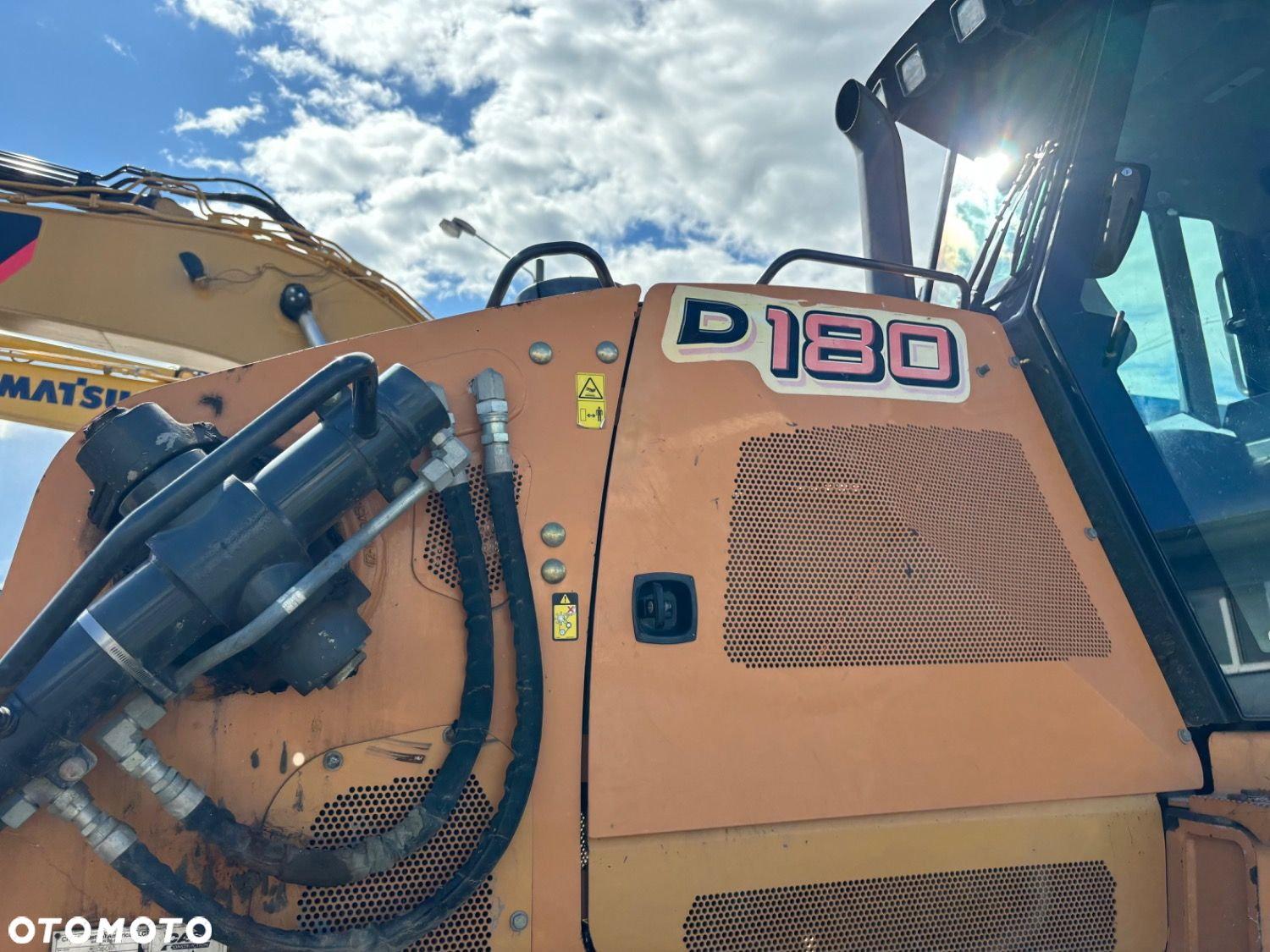 Case 2050M - 28