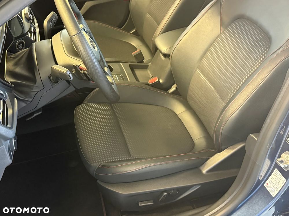 Ford Focus 1.5 EcoBlue Start-Stopp-System ST-LINE STYLE - 23