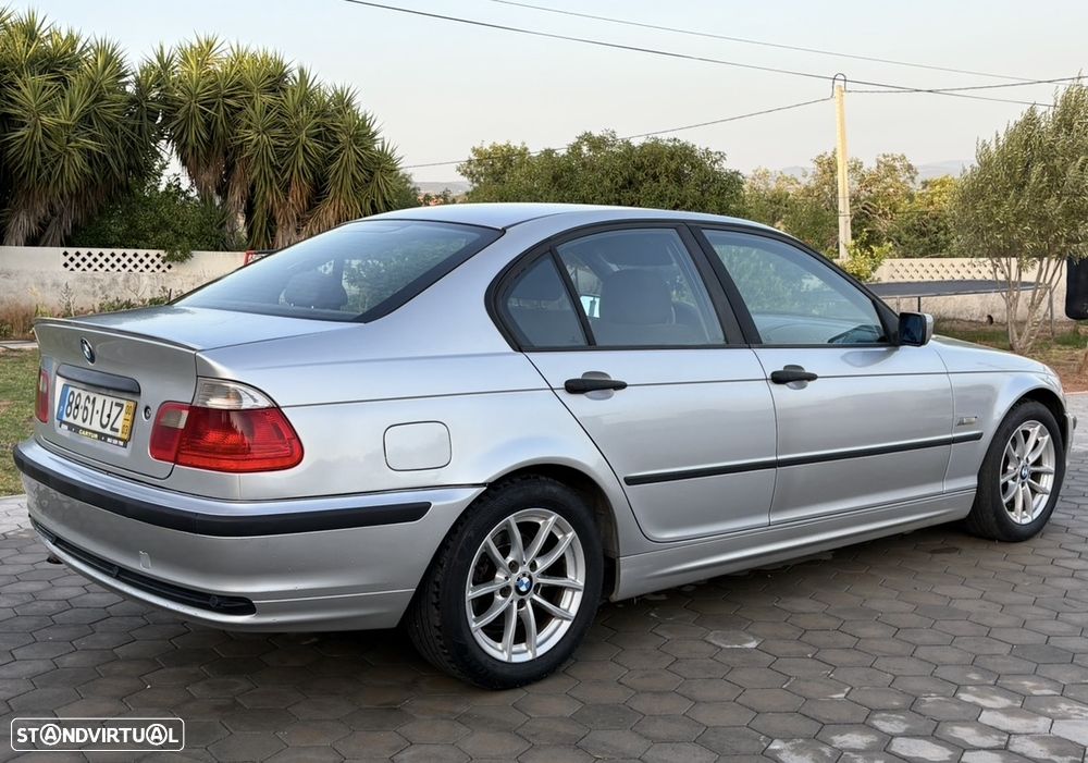 BMW 320 - 4