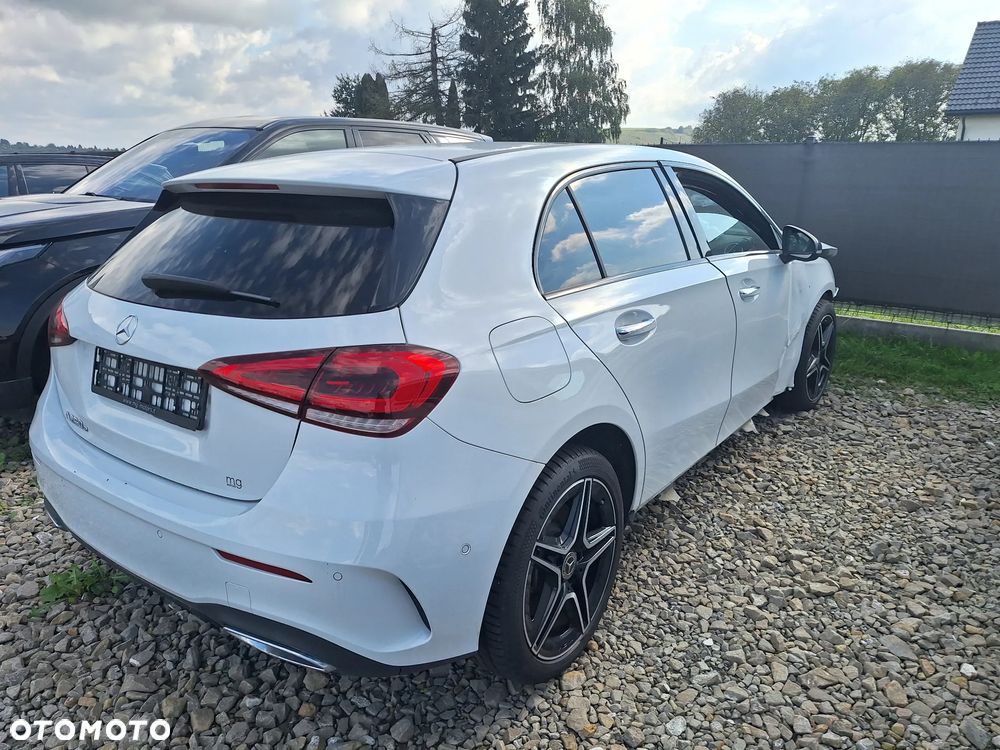 Mercedes-Benz Klasa A 250 E AMG Line 8G-DCT - 3