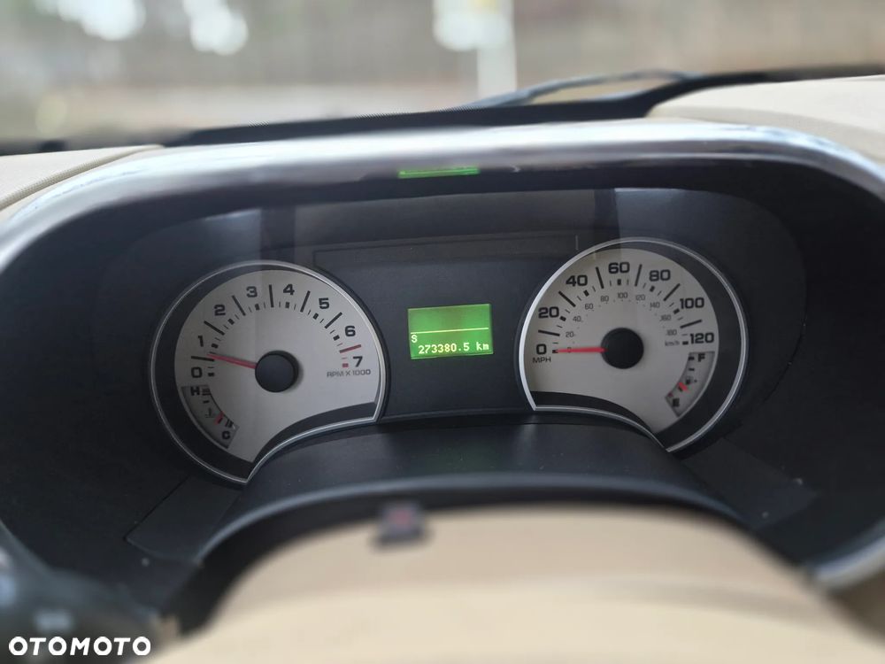 Ford Explorer 4.0 AWD - 24