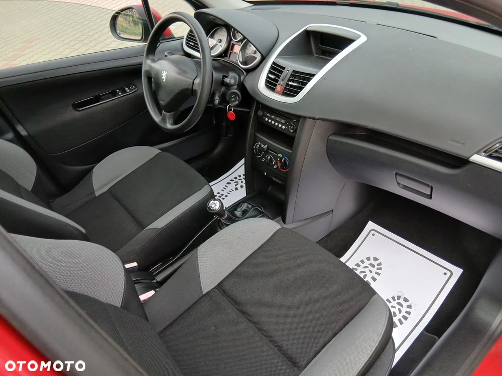 Peugeot 207 75 Urban Move - 19