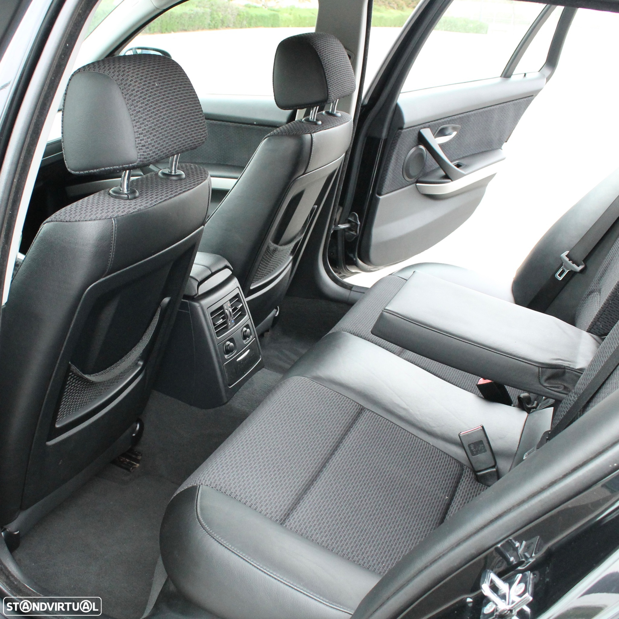 BMW 318 d Touring Sport - 16