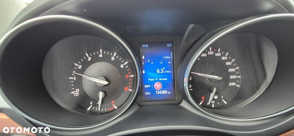 Toyota Avensis 1.8 Premium - 7