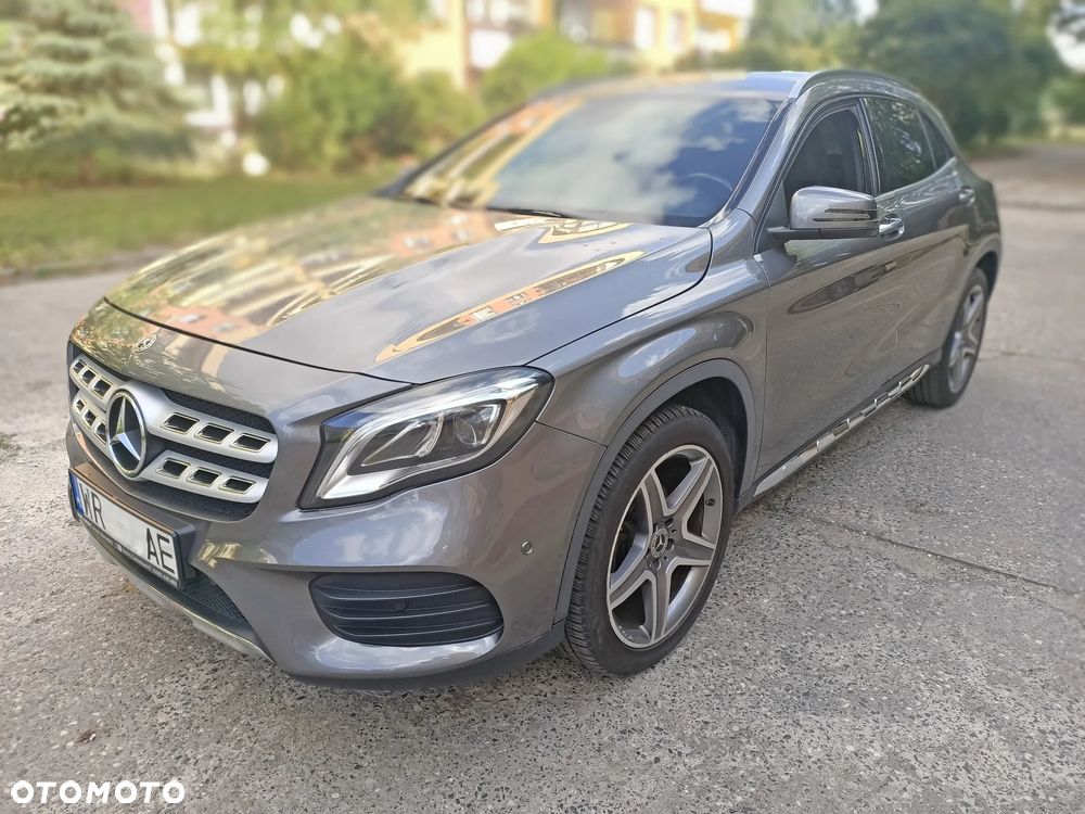 Mercedes-Benz GLA 200 7G-DCT AMG Line - 1