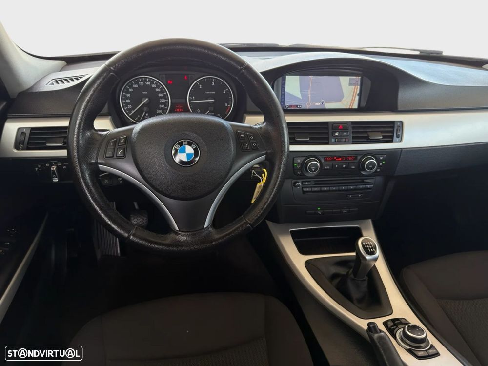 BMW 320 d Navigation - 11