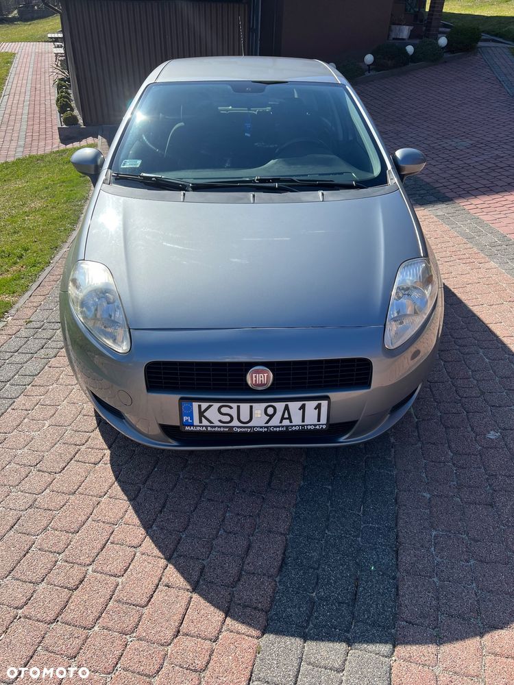 Fiat Grande Punto Actual 1.4 8V Estiva Blue&Me - 4