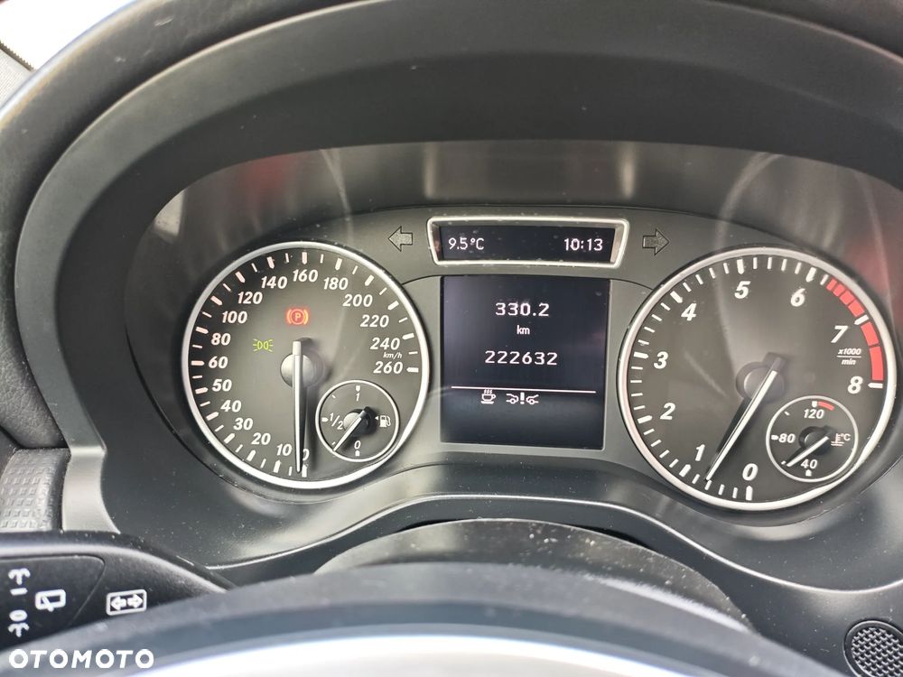 Mercedes-Benz Klasa A 180 (BlueEFFICIENCY) - 28