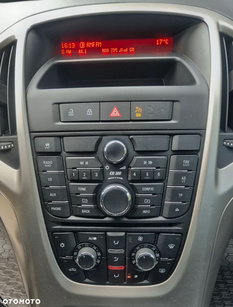 Opel Astra 1.4 ecoFLEX - 19