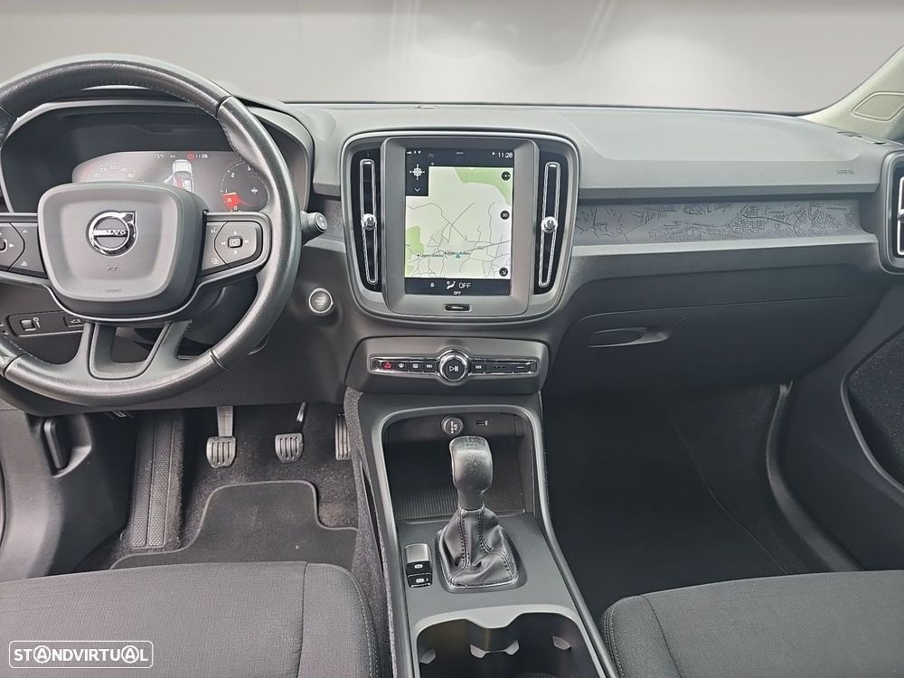 Volvo XC 40 2.0 D3 - 9