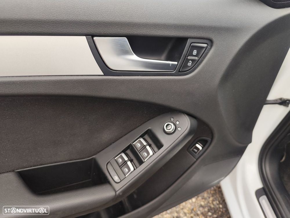 Audi A4 Avant 2.0 TDI Business Line Sport - 28