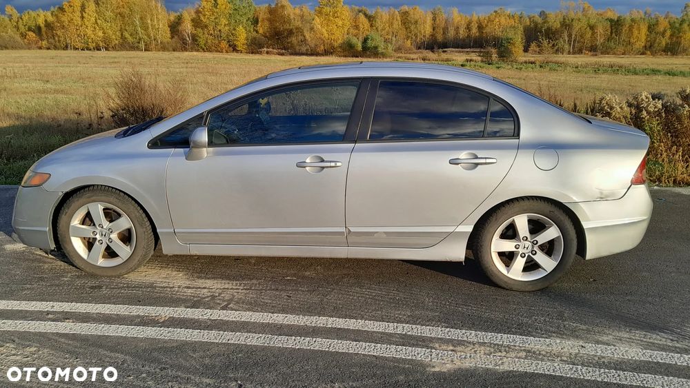 Honda Civic 1.8 Executive - 14