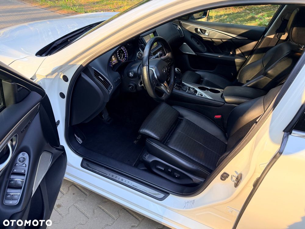 Infiniti Q50 Q50S Hybrid AWD Sport Tech - 9