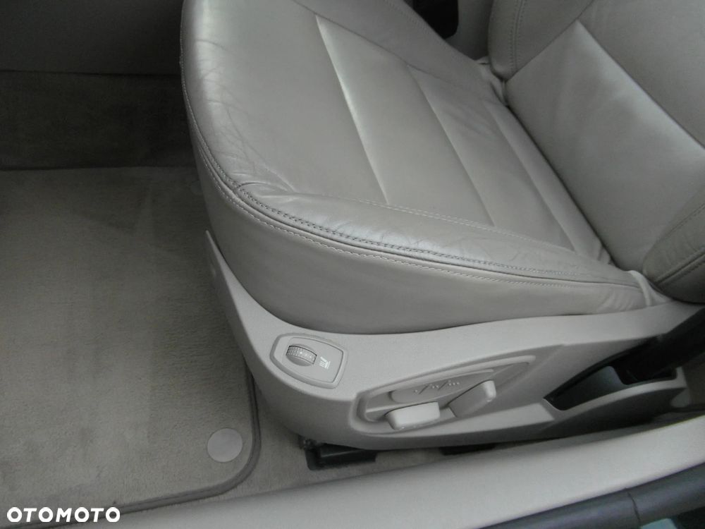 Renault Laguna 2.0 16V Turbo Initiale - 17