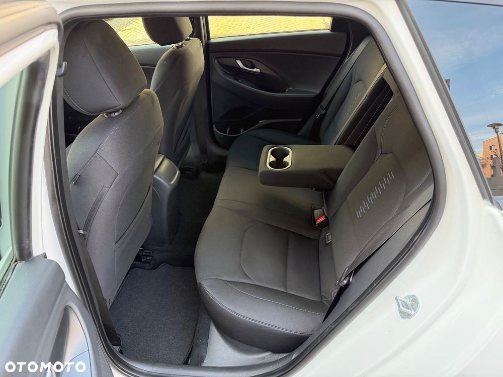 Hyundai i30 1.4 T-GDI GO Plus - 30