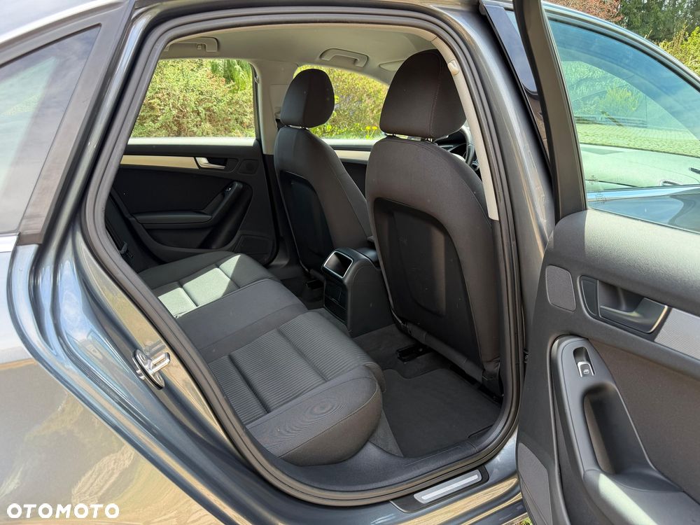 Audi A4 Limousine 2.0 TDI DPF multitronic Attraction - 11