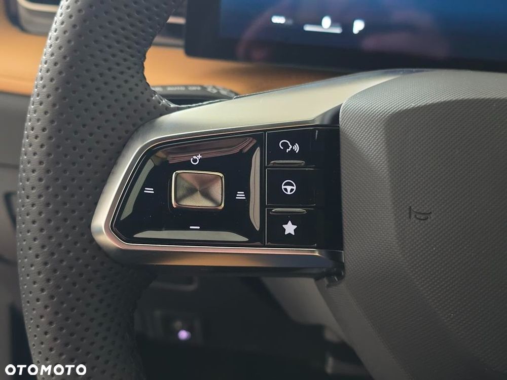 MG HS 1.5T HEV+ Exclusive - 16