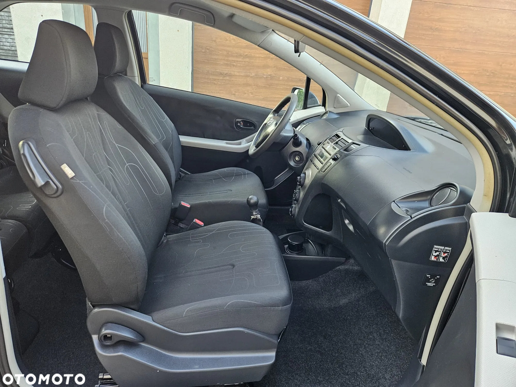 Toyota Yaris 1.0 Active - 12
