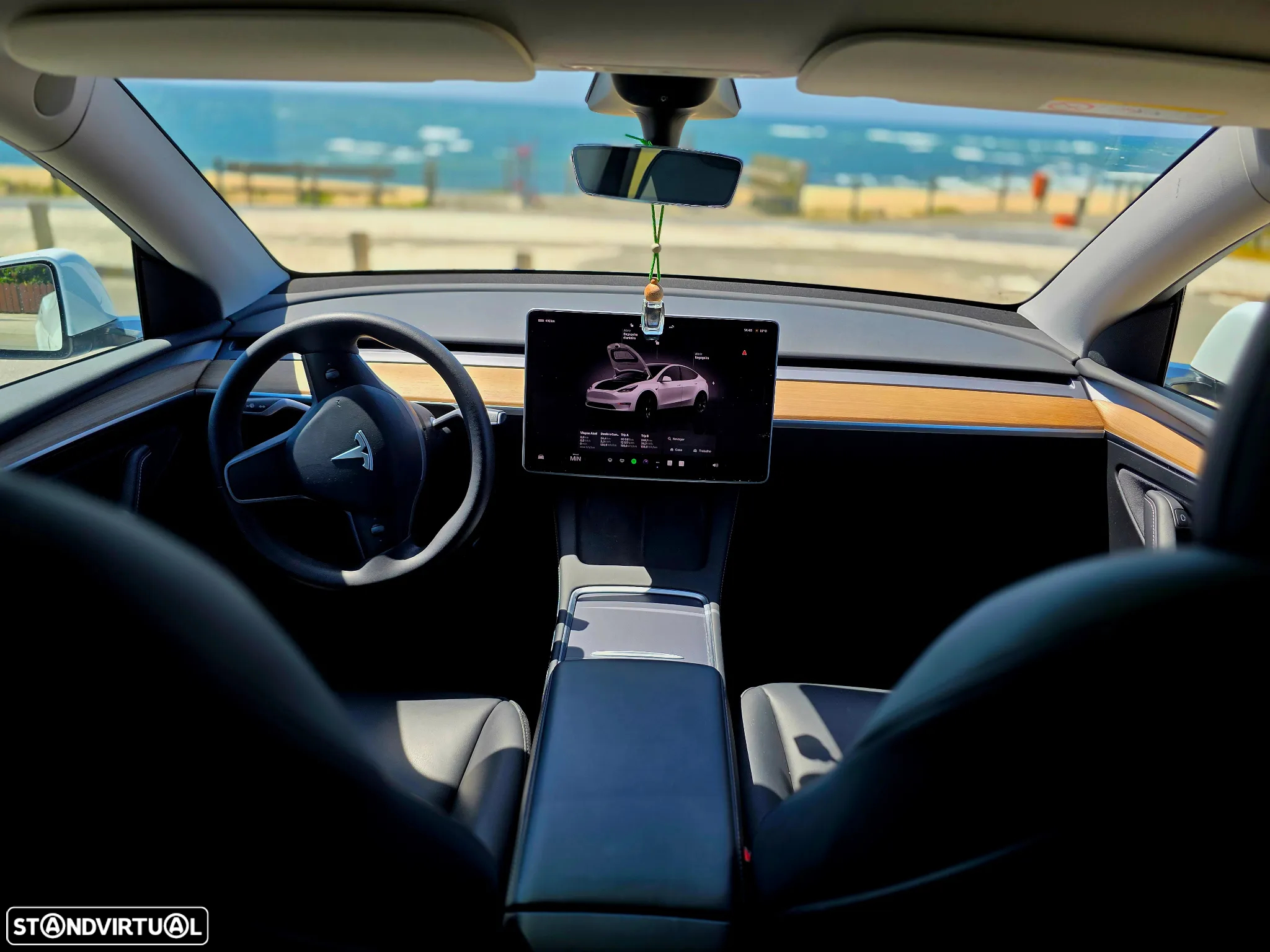 Tesla Model Y Long Range Dual Motor AWD - 10