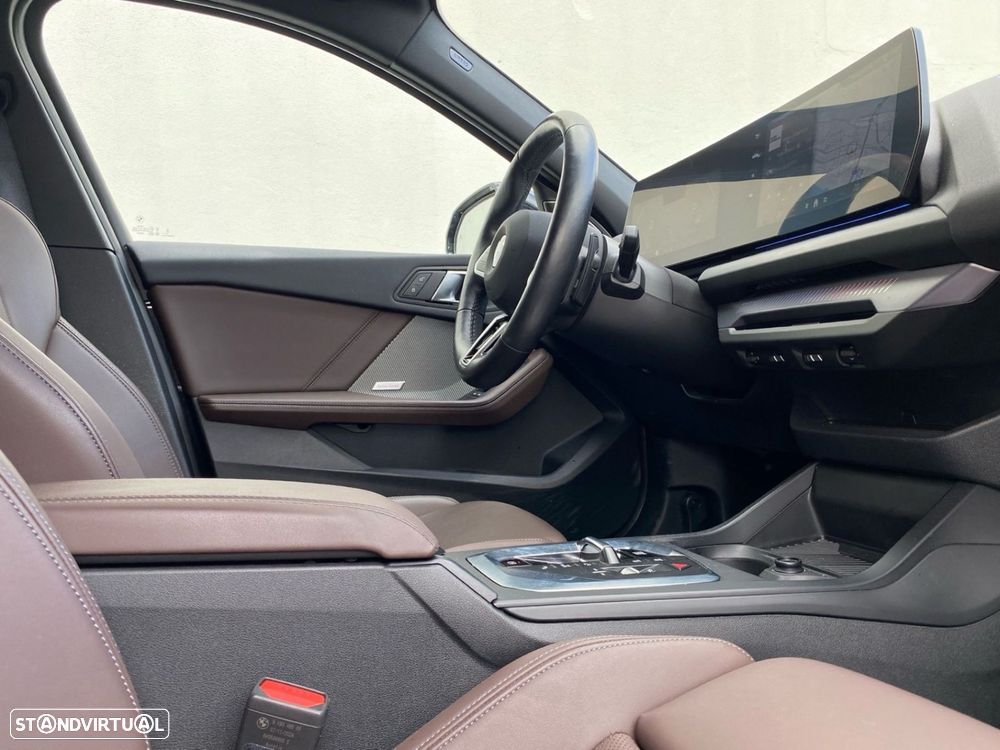 BMW 118 d Pack Desportivo M - 12