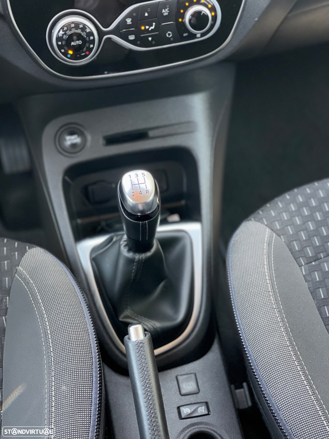 Renault Captur 0.9 TCE Exclusive - 16