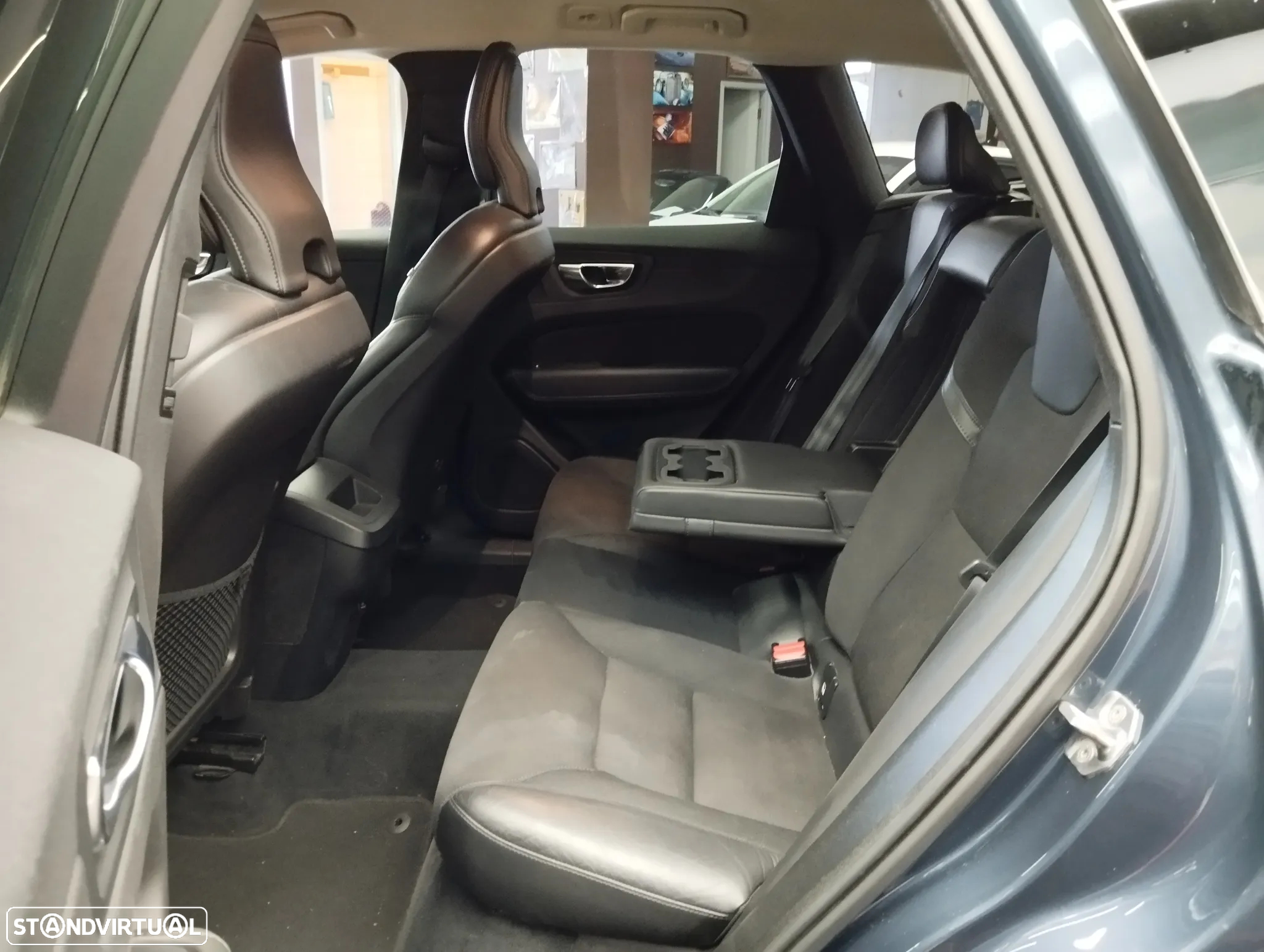 Volvo XC 60 2.0 D4 Momentum Plus Geartronic - 14