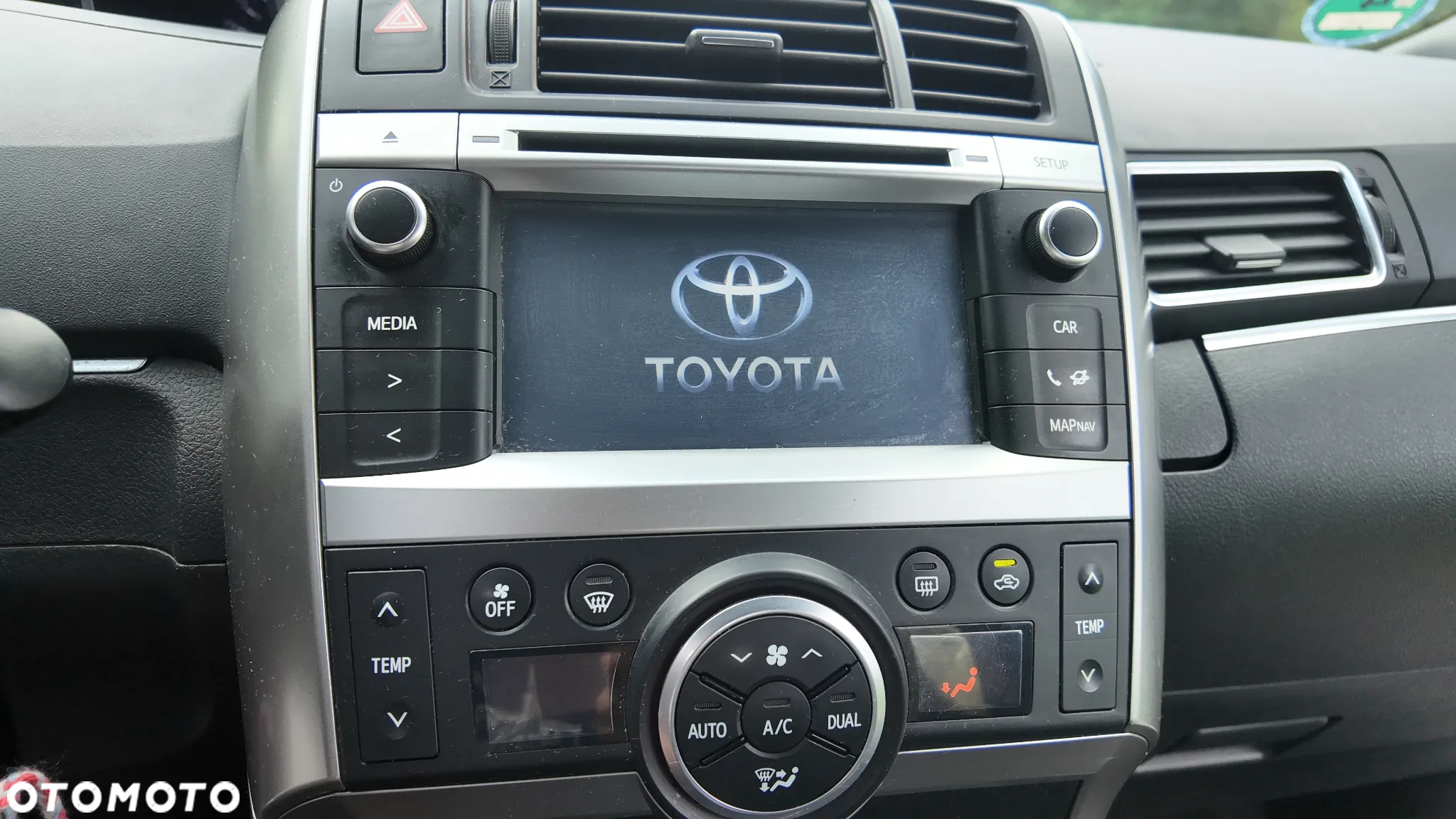 Toyota Verso 1.8 Prestige 7os - 16