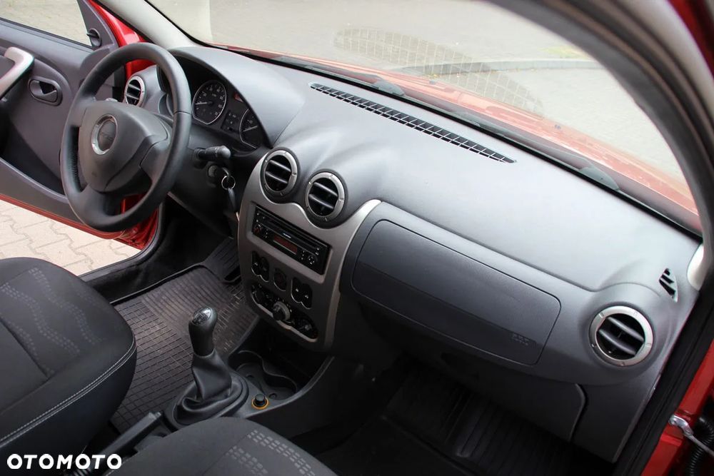 Dacia Sandero Stepway 1.6 - 30