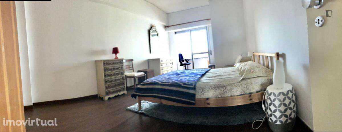 Quarto - localizado em Olaias Lisbon - Grande imagem: 2/14