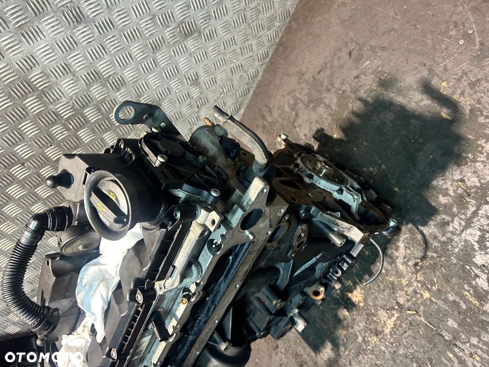 VW Golf Sportsvan silnik motor CXX 1.6TDI - 3