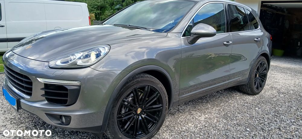 Porsche Cayenne - 4