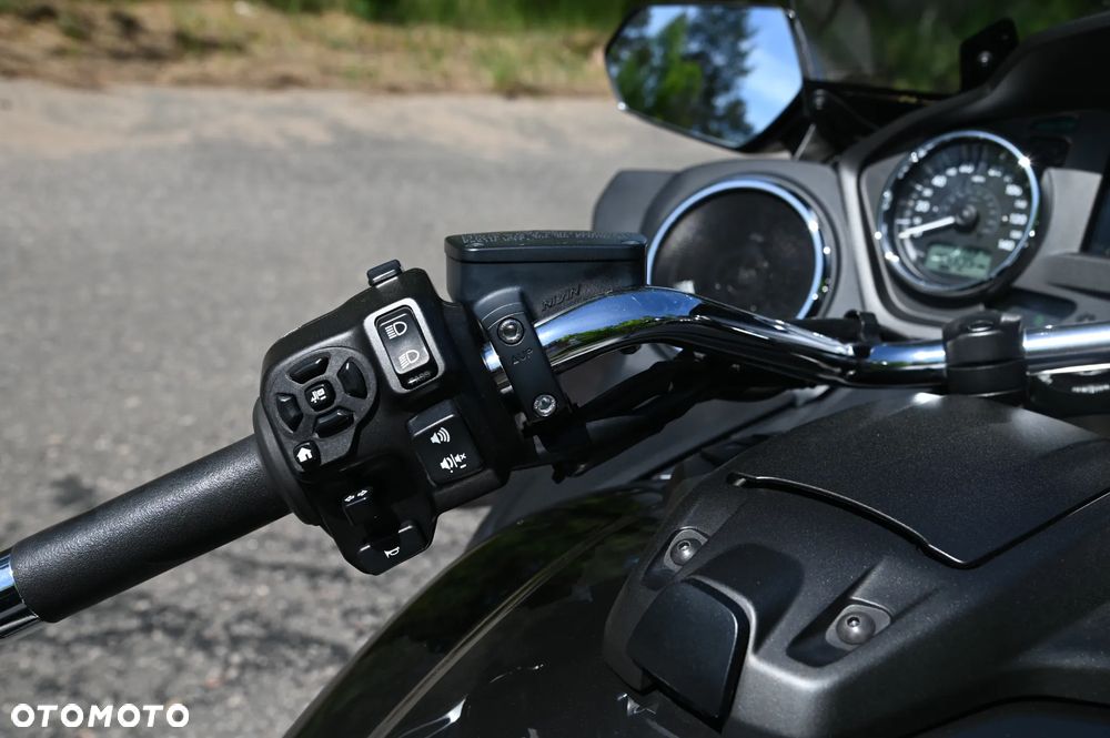 Yamaha Venture - 15