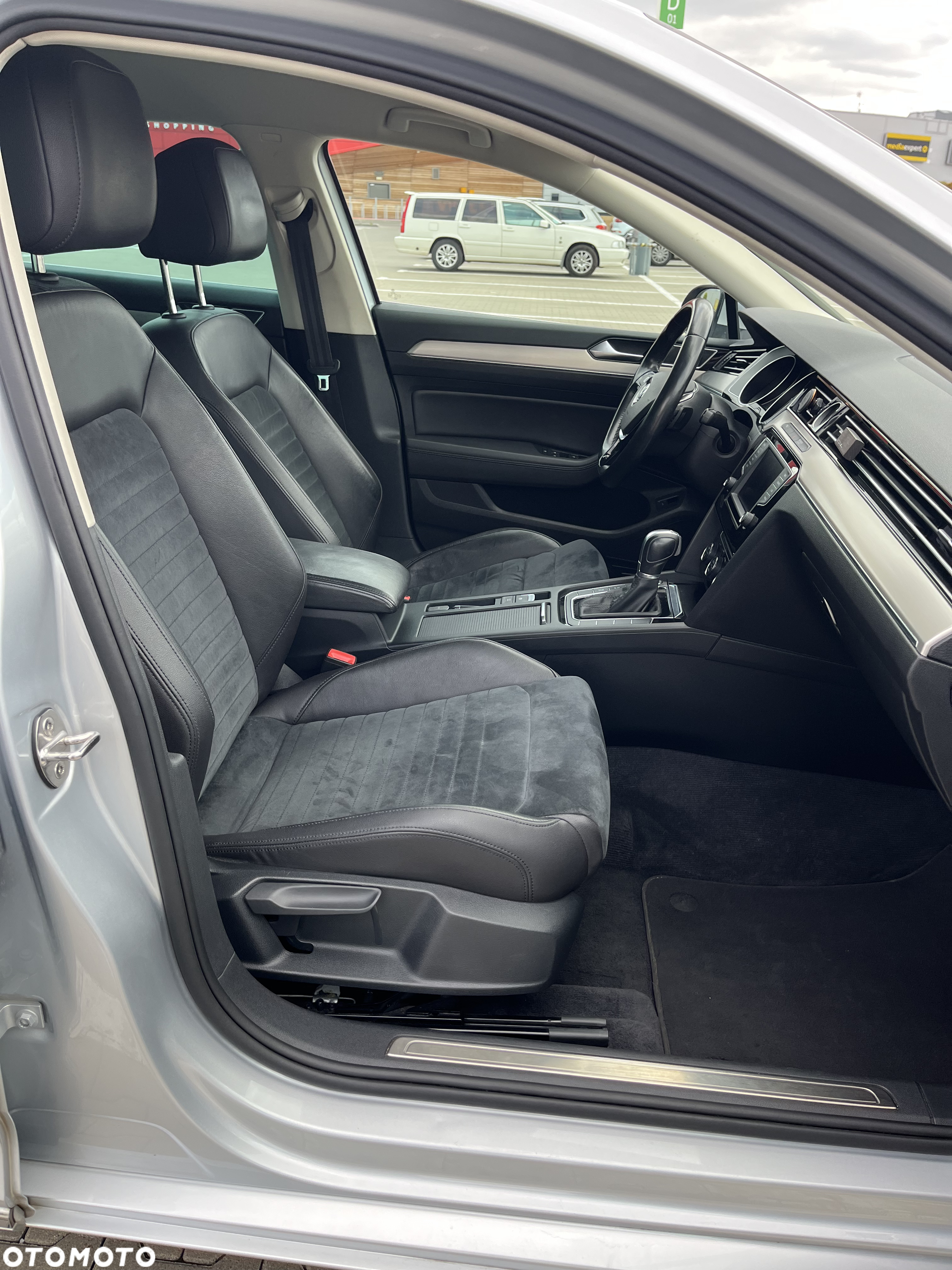 Volkswagen Passat 2.0 TDI BMT Highline DSG - 23