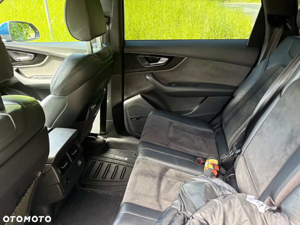 Audi Q7 - 15