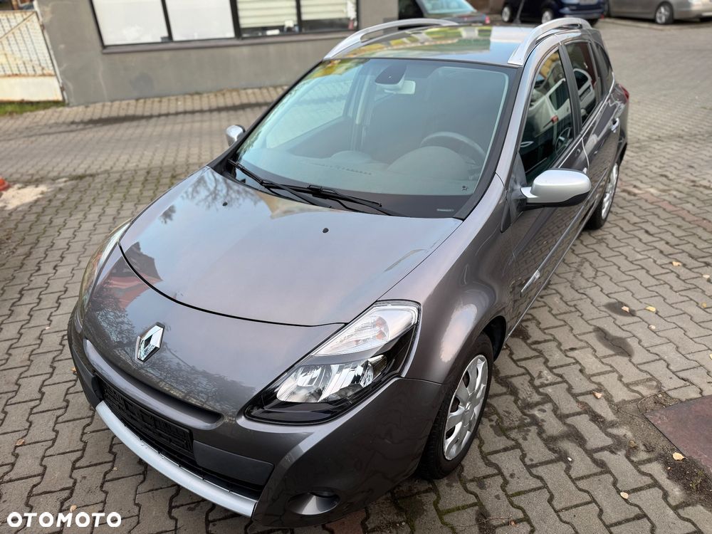 Renault Clio 1.2 16V 75 Expression - 10