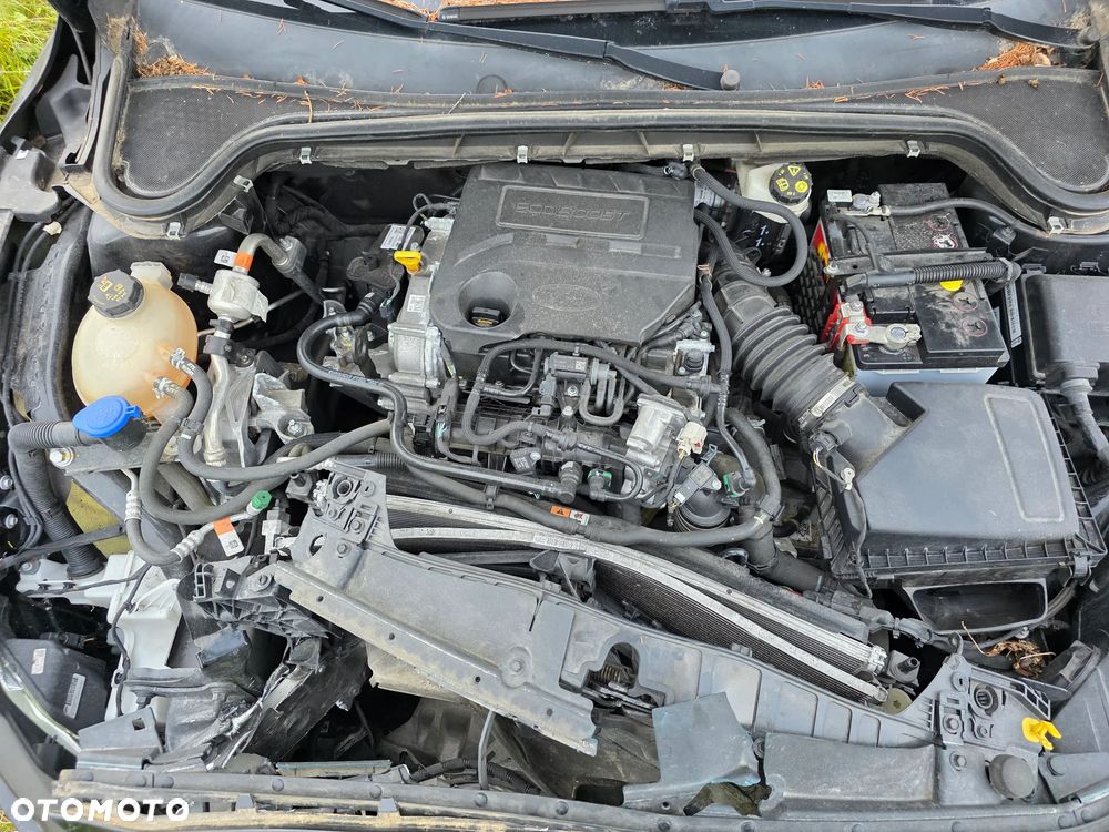 Ford Focus 1.0 EcoBoost Hybrid ACTIVE - 8