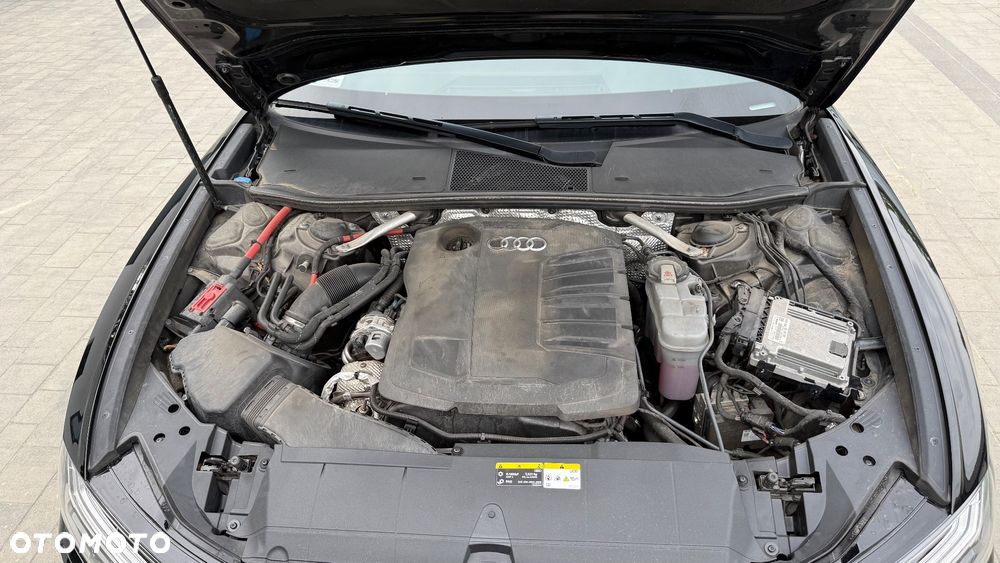 Audi A6 Avant 40 TDI quattro S tronic S line - 33