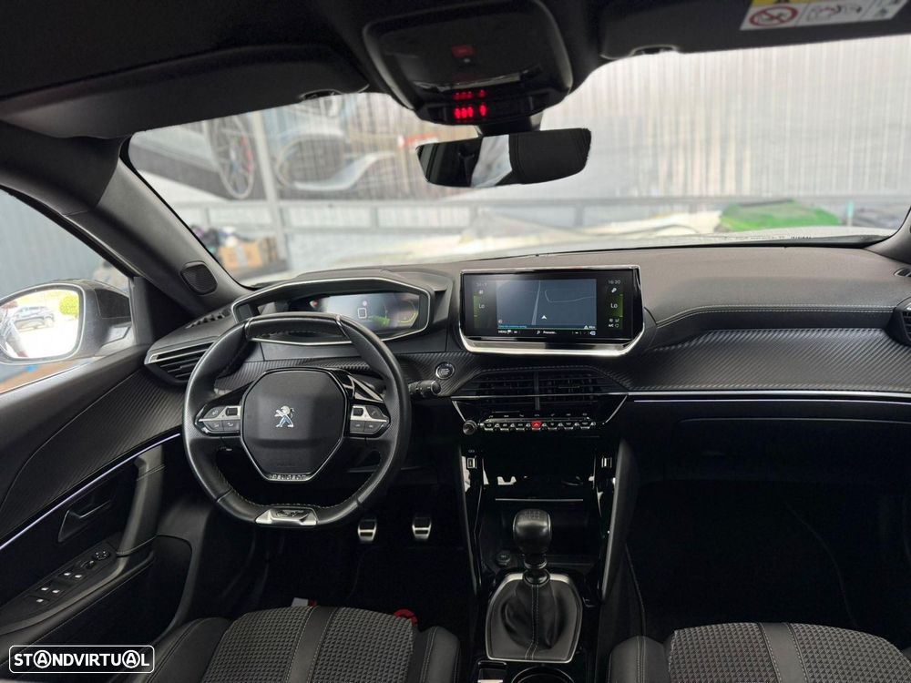 Peugeot 2008 1.2 PureTech GT - 11