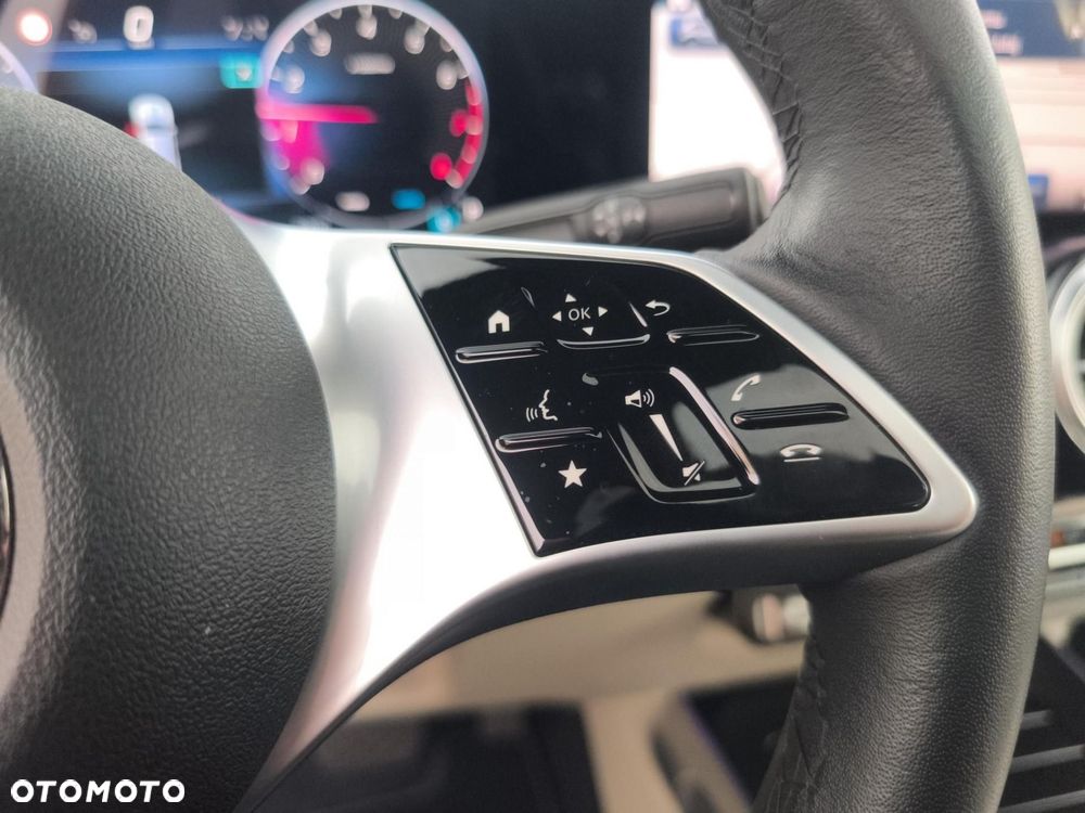 Mercedes-Benz GLB - 19