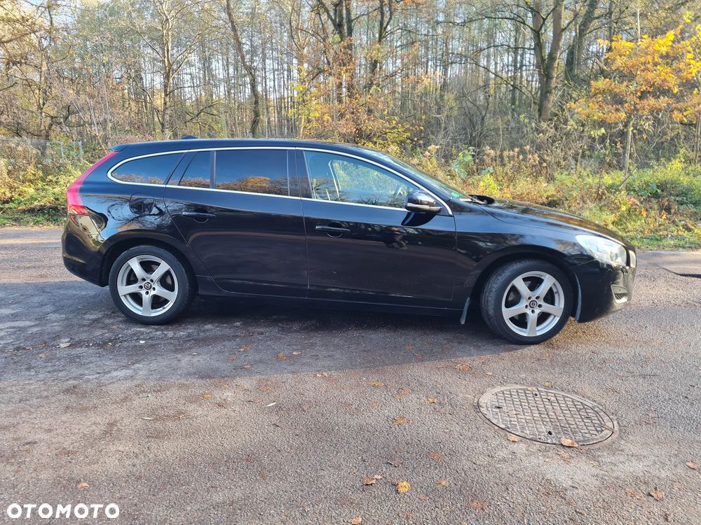 Volvo V60 D3 Summum - 4