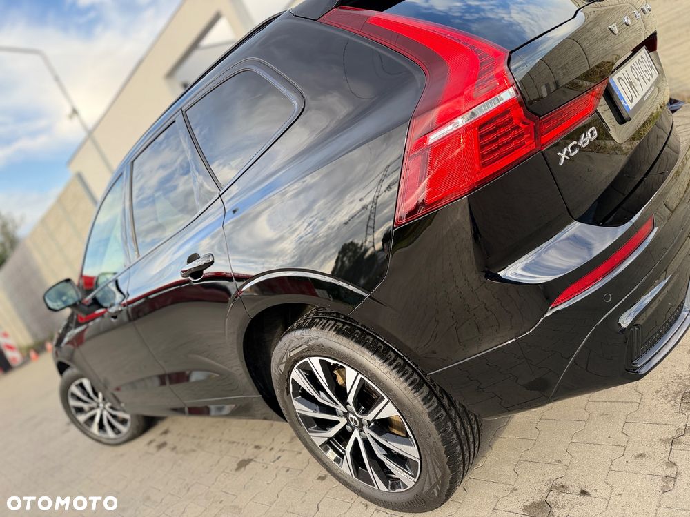 Volvo XC 60 B4 D AWD Plus Dark - 5